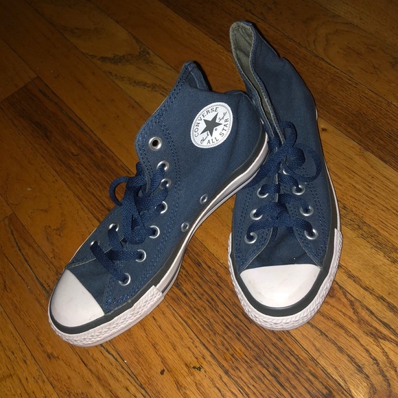 navy chucks